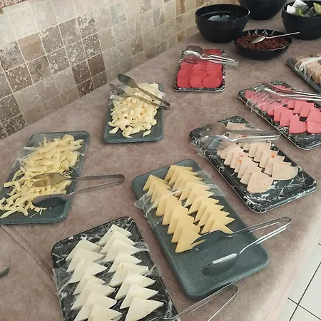 Celeste פאטהיה